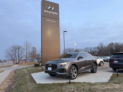Used 2019 Audi Q8 Prestige image 3