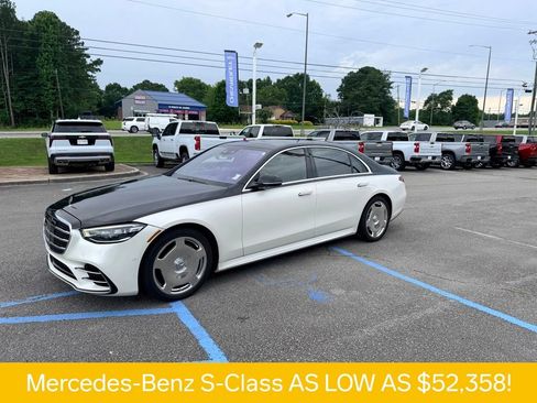 Used 2022 Mercedes-Benz S 500 4MATIC w/ AMG Line Package image 2