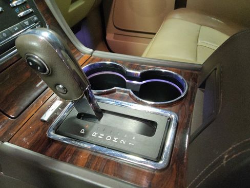 Used 2015 Lincoln Navigator 2WD w/ Equipment Group 101A Reserve image 26