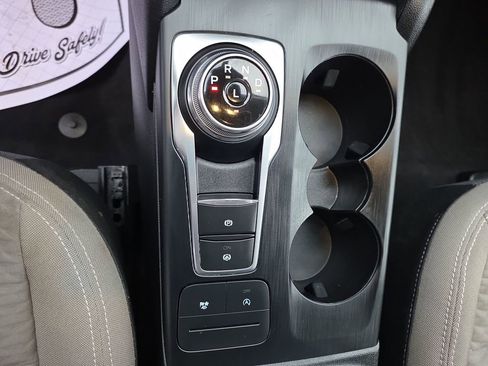 Used 2022 Ford Escape SE w/ Cold Weather Package image 26