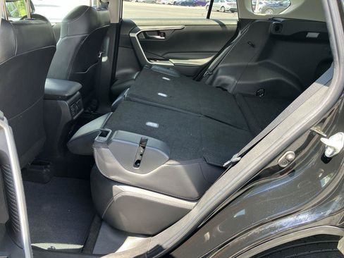 Used 2022 Toyota RAV4 XLE Premium FWD image 24