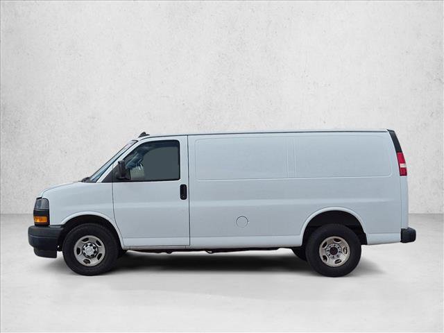 Used 2018 Chevrolet Express 2500 w/ Driver Convenience Package RWD image 8