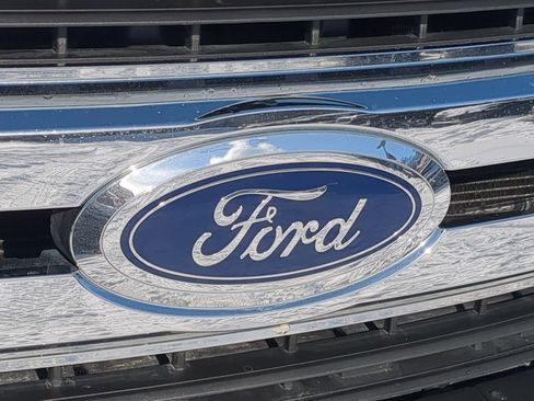 Used 2019 Ford F350 XLT w/ XLT Value Package image 16