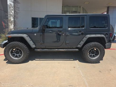 Used 2016 Jeep Wrangler Unlimited Sport w/ Quick Order Package 24S AWD/4WD image 2