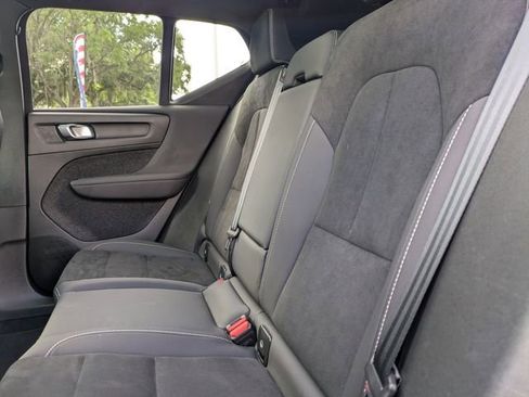 Certified 2023 Volvo XC40 B5 Plus w/ Climate Package AWD/4WD image 19