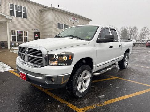 Used 2008 Dodge Ram 1500 Truck SLT w/ Popular Equipment Group image 2