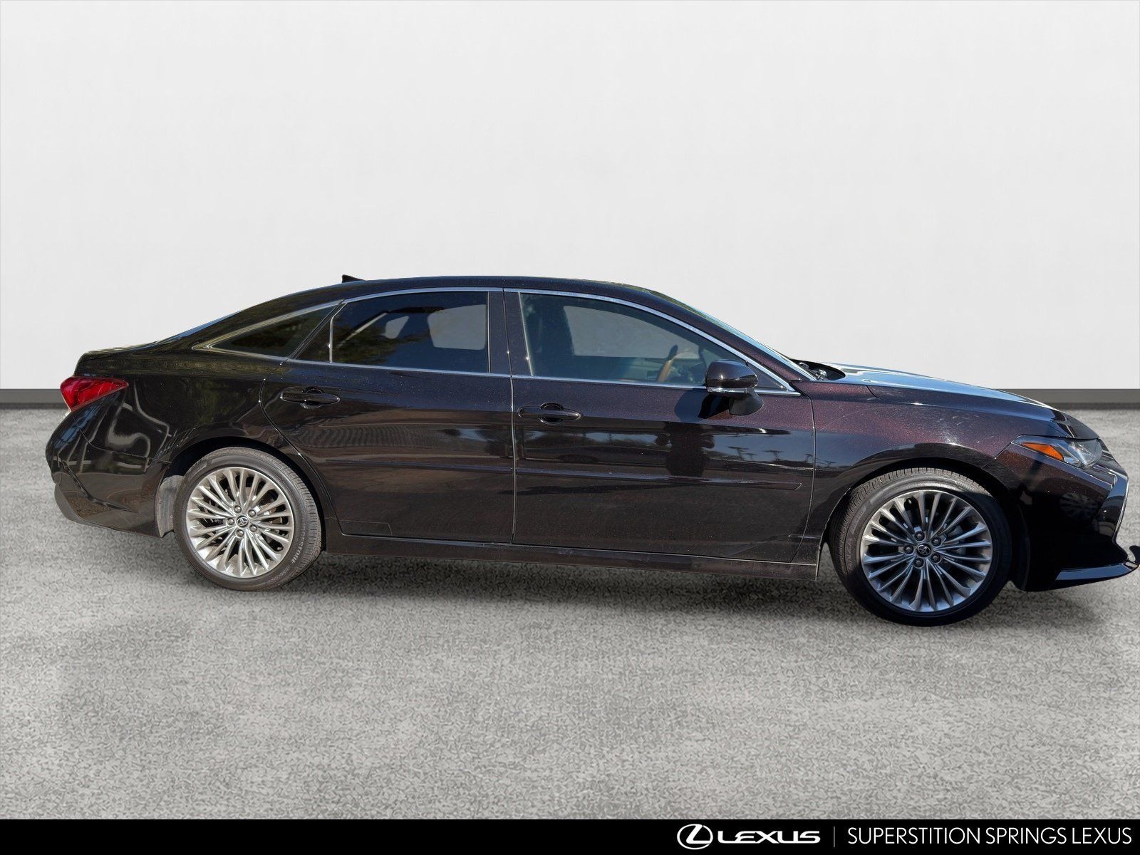 Used 2021 Toyota Avalon Limited w/ Advanced Safety Package FWD image 3