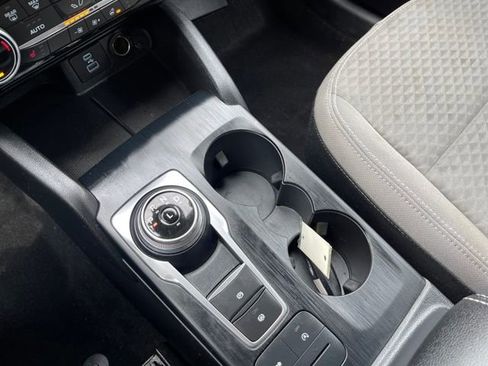 Used 2022 Ford Escape SE w/ Convenience Package image 24