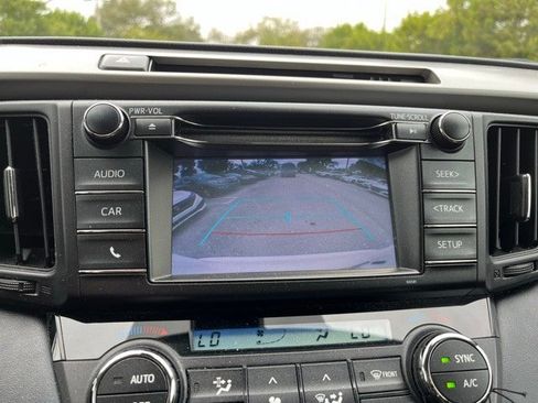 Used 2018 Toyota RAV4 XLE image 8