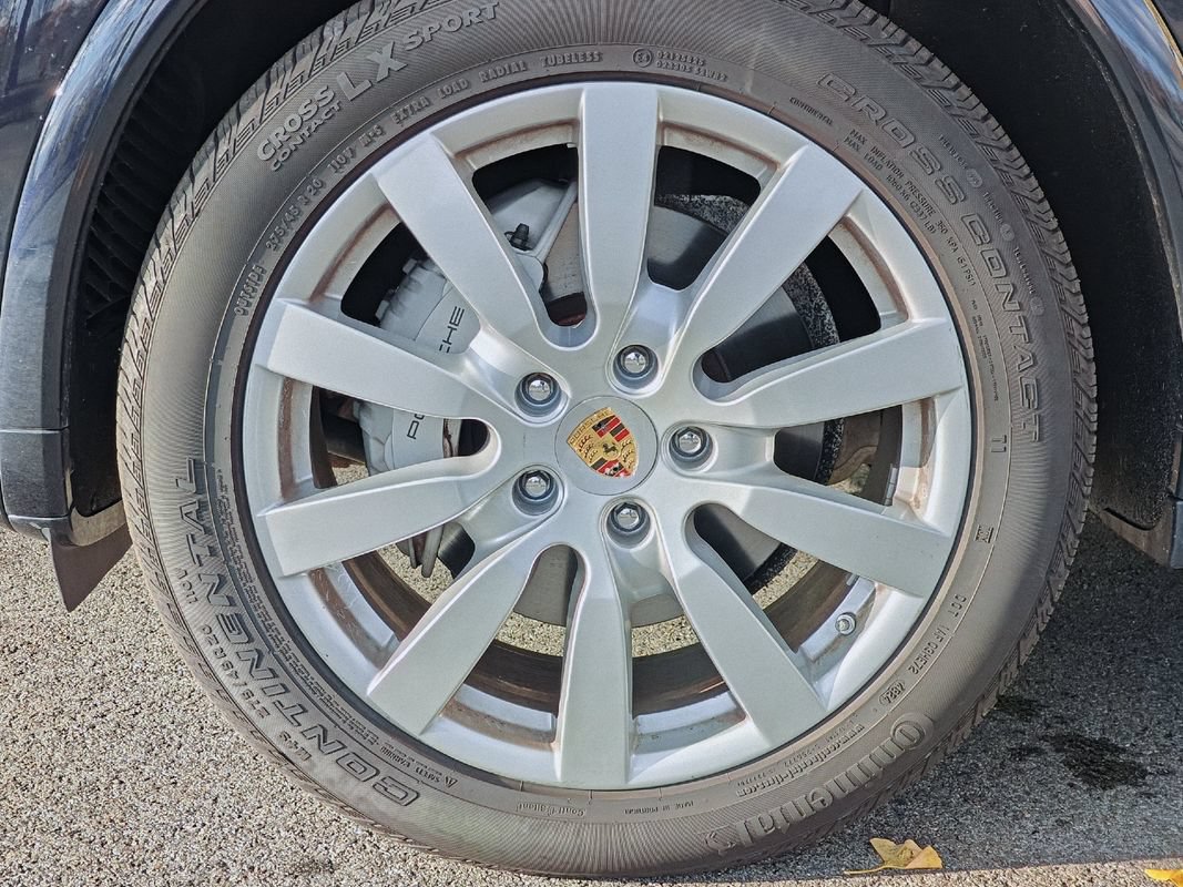 Used 2016 Porsche Cayenne S AWD/4WD image 13