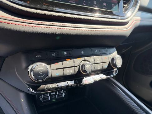 Certified 2024 Dodge Durango GT RWD image 18