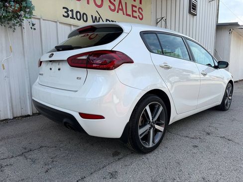 Used 2017 Kia Forte EX w/ EX Premium Tech Package FWD image 4