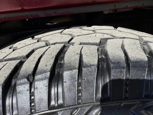 Used 2010 Ford F150 Lariat image 11