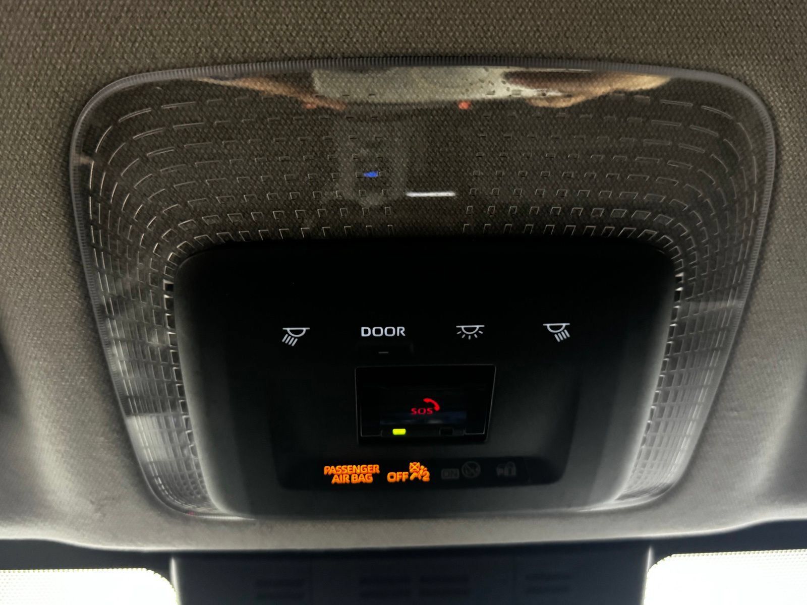 Used 2024 Toyota Prius LE FWD image 24