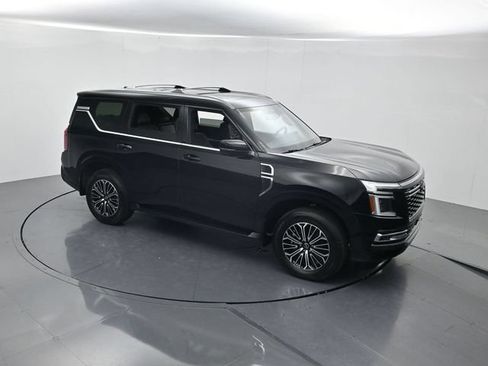 Used 2025 Nissan Armada Platinum AWD/4WD image 45