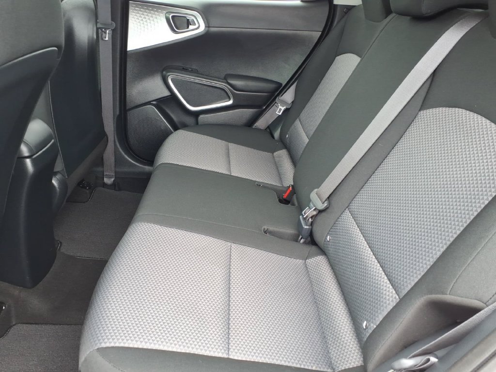 Used 2022 Kia Soul LX w/ Technology Package FWD image 16
