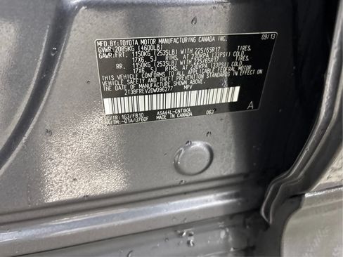 Used 2013 Toyota RAV4 LE AWD/4WD image 26