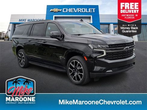 Used 2022 Chevrolet Suburban RST w/ Luxury Package image 1
