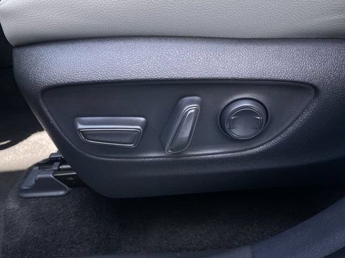 Used 2026 Toyota Grand Highlander AWD image 12