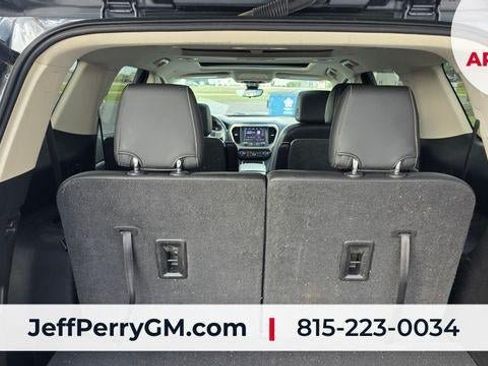 Used 2022 GMC Acadia Denali w/ Denali Ultimate Package AWD/4WD image 19