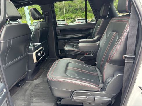 Used 2023 Ford Expedition Max Limited image 11
