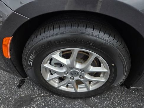 Used 2022 Chrysler Pacifica Touring-L FWD image 28