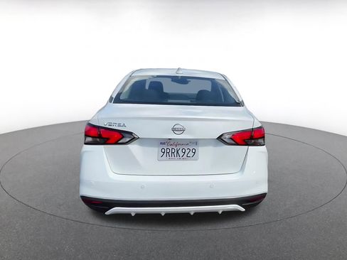 Used 2025 Nissan Versa SV image 12