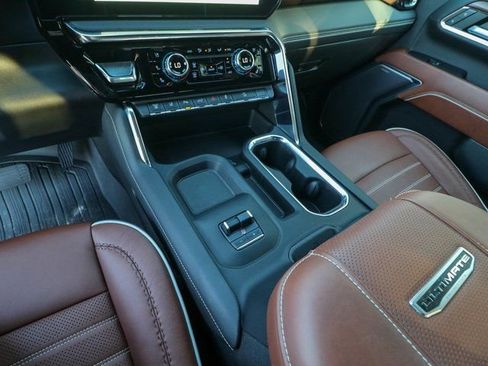 Used 2024 GMC Sierra 2500 Denali Ultimate image 21