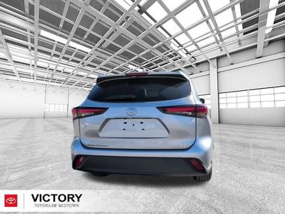 Used 2024 Toyota Highlander XLE