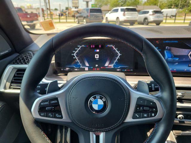 Used 2025 BMW X7 M60i AWD/4WD image 28