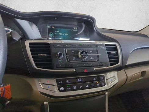 Used 2014 Honda Accord LX image 12