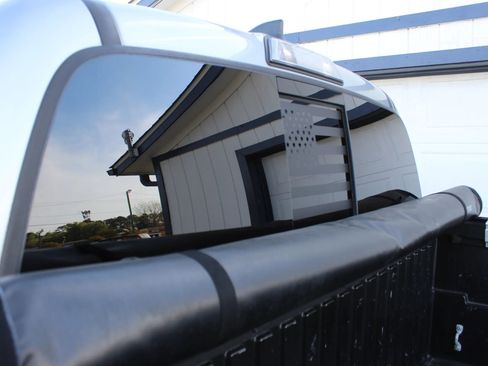 Used 2018 Toyota Tacoma SR5 image 21