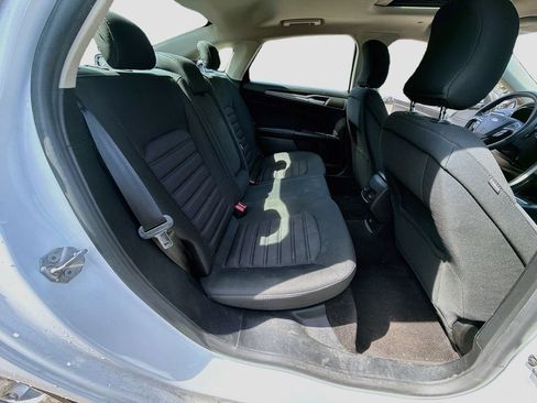 Used 2019 Ford Fusion SE FWD image 30