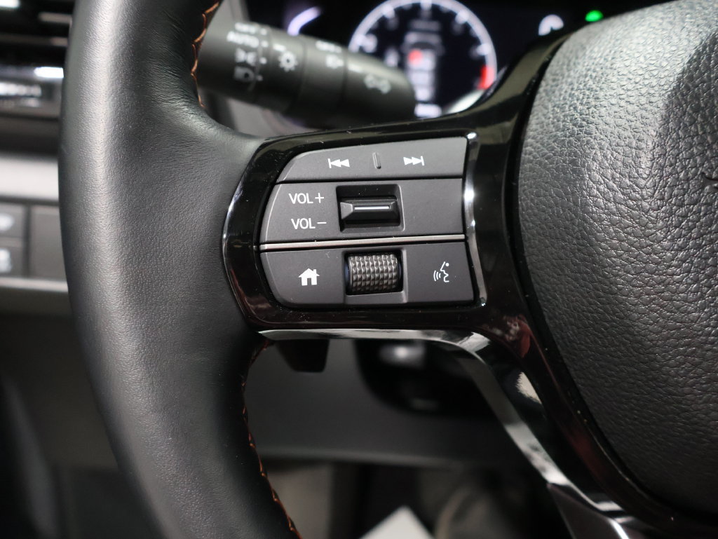 Used 2025 Honda Pilot TrailSport image 38