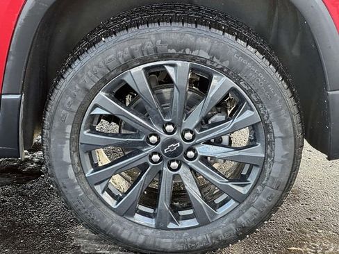 Used 2023 Chevrolet Traverse RS image 12