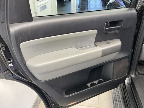 Used 2016 Toyota Sequoia SR5 w/ Premium Package AWD/4WD image 11