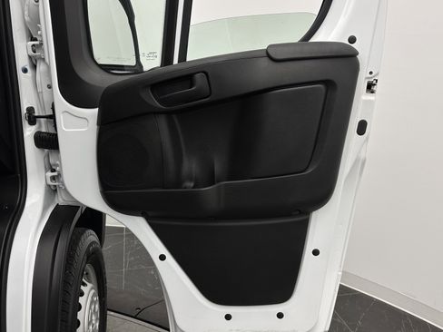 Used 2026 RAM ProMaster 2500 w/ Convenience Group FWD image 23