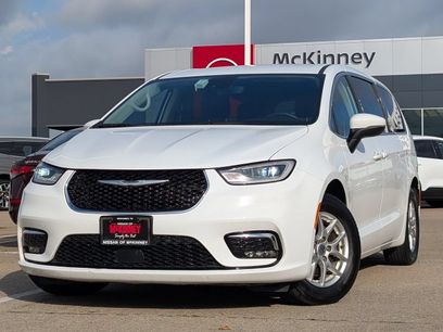 Used 2023 Chrysler Pacifica Touring-L