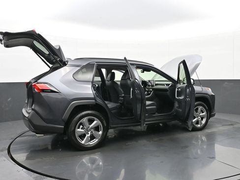 Used 2019 Toyota RAV4 Limited image 43