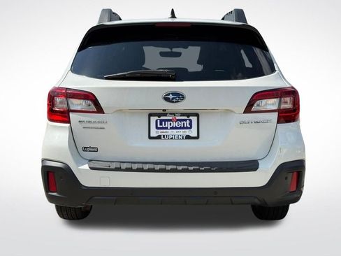 Used 2018 Subaru Outback 2.5i Limited image 4