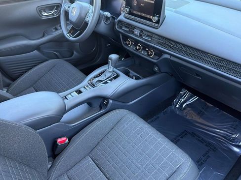 Certified 2025 Honda HR-V LX image 18