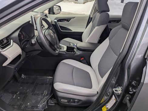 Used 2023 Toyota RAV4 XLE image 16