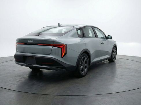 Used 2025 Kia K4 FWD image 9
