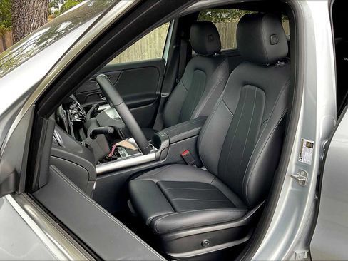 Certified 2025 Mercedes-Benz GLA 250 image 7