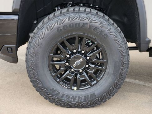 New 2026 Chevrolet Silverado 2500 ZR2 w/ LPO, Dark Essentials Package image 10