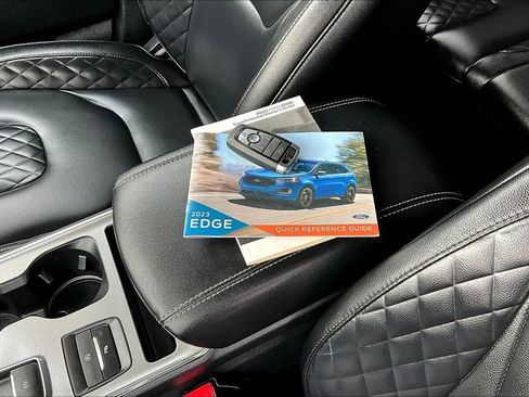 Used 2023 Ford Edge Titanium image 33