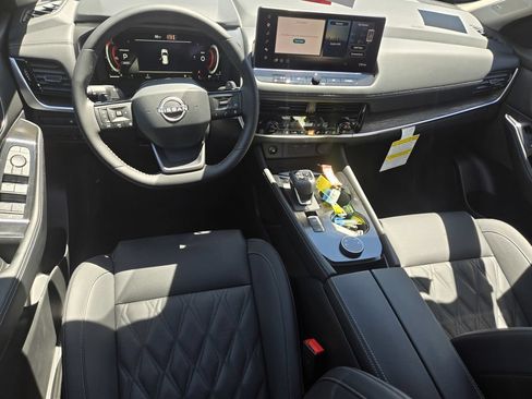 New 2026 Nissan Rogue Platinum AWD/4WD image 10