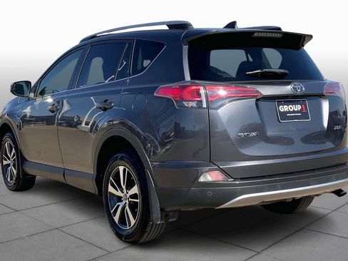 Used 2018 Toyota RAV4 XLE image 12