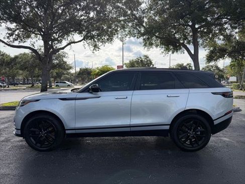 Used 2024 Land Rover Range Rover Velar Dynamic SE AWD/4WD image 3