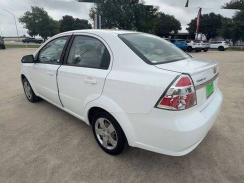 Used 2009 Chevrolet Aveo LT w/ Power and Convenience Package FWD image 6